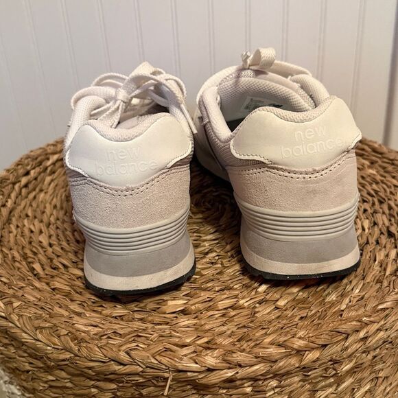 New Balance Cream and Gray Sneakers - 7.5 - Picture 5 of 10